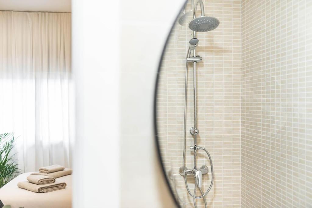 Chic Intimate Studio In The Heart Of Malaga By Rems Exterior foto