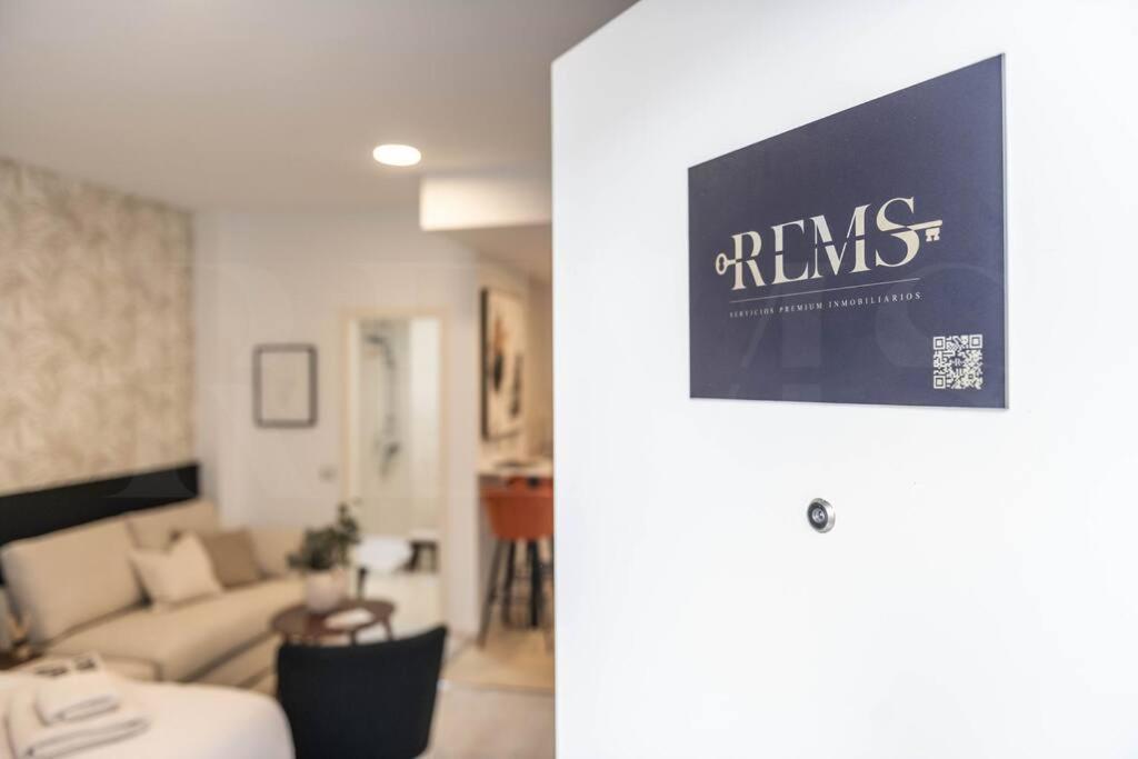 Chic Intimate Studio In The Heart Of Malaga By Rems Exterior foto