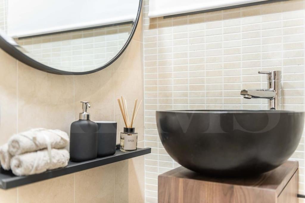 Chic Intimate Studio In The Heart Of Malaga By Rems Exterior foto