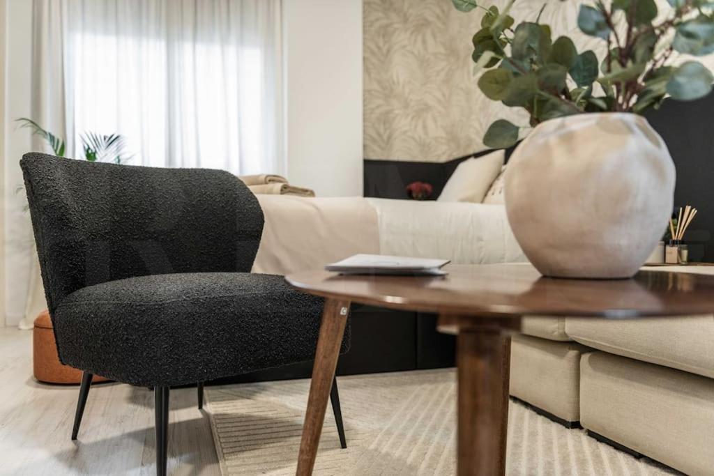Chic Intimate Studio In The Heart Of Malaga By Rems Exterior foto